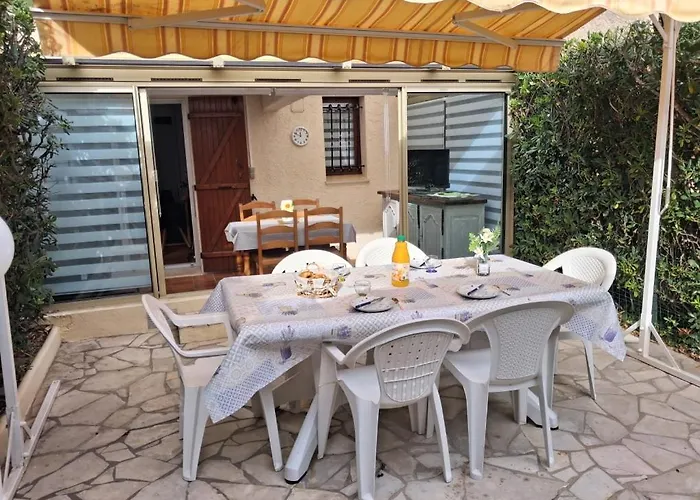 Le Clos Fleury アパート Fréjus