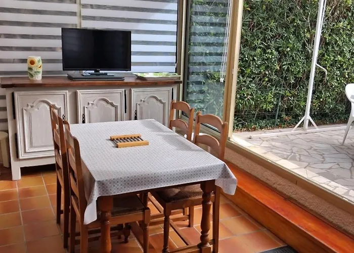 Le Clos Fleury アパート Fréjus